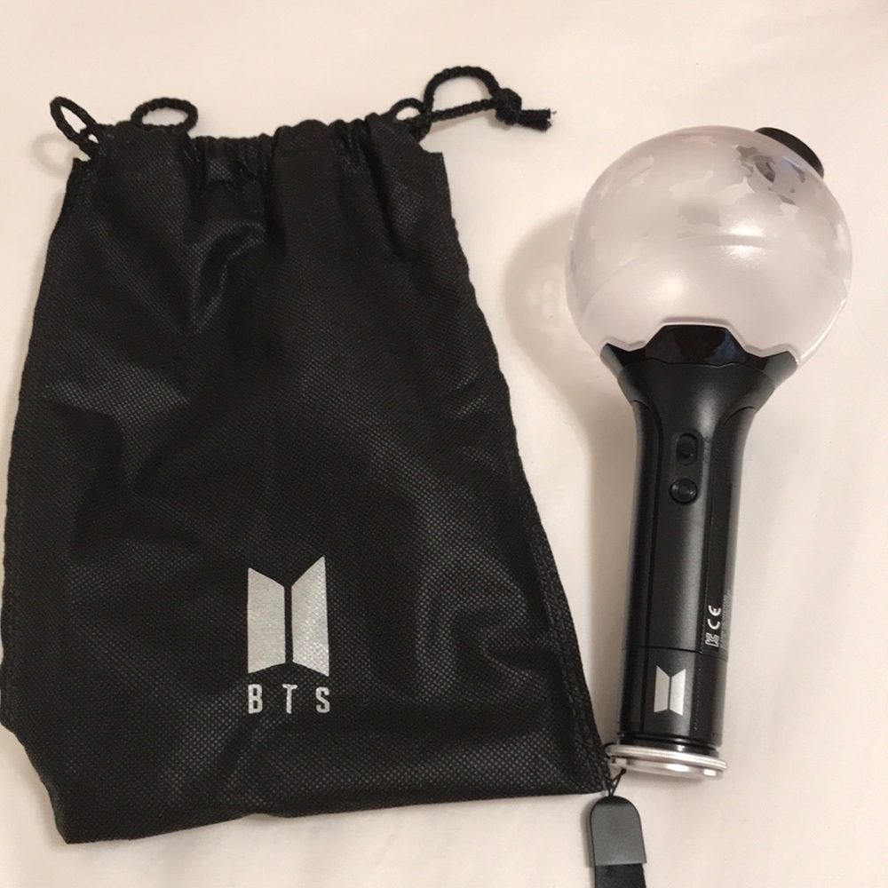 bts version 3 official lightstick!